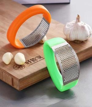 Garlic Grinding Appliance
